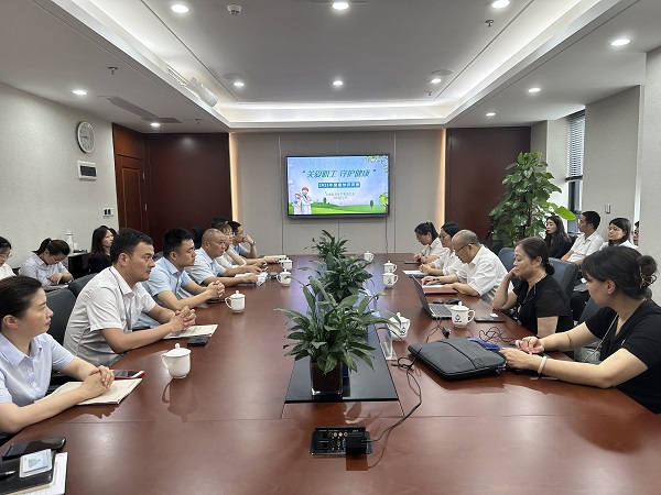 安徽尊龙集团官网地产集团工会发展“关爱职工 守护健全”知识讲座